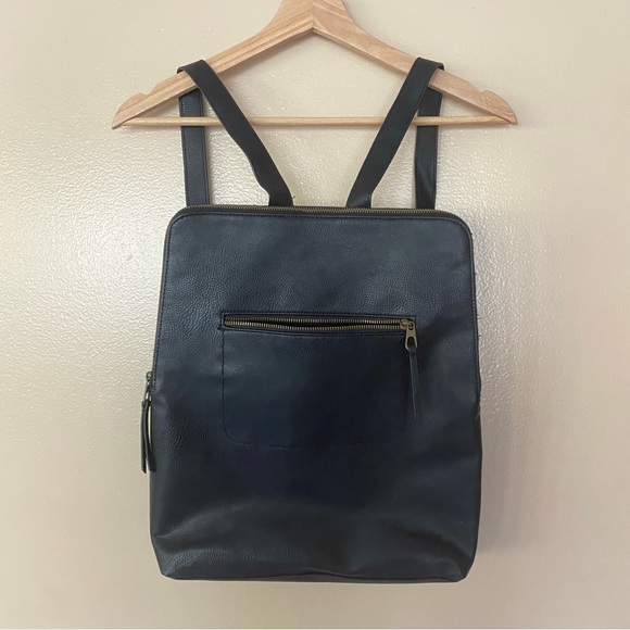 Adult Backpack - Picture 1 of 3